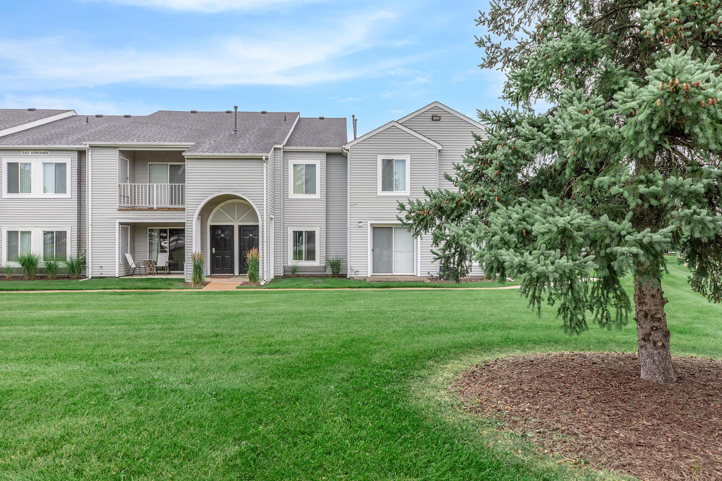 Oaks at Hampton Apartments – photo 5
