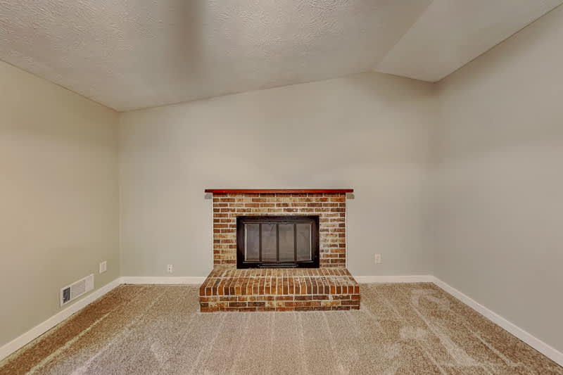 4579 N Woodlake Ln SE – photo 4