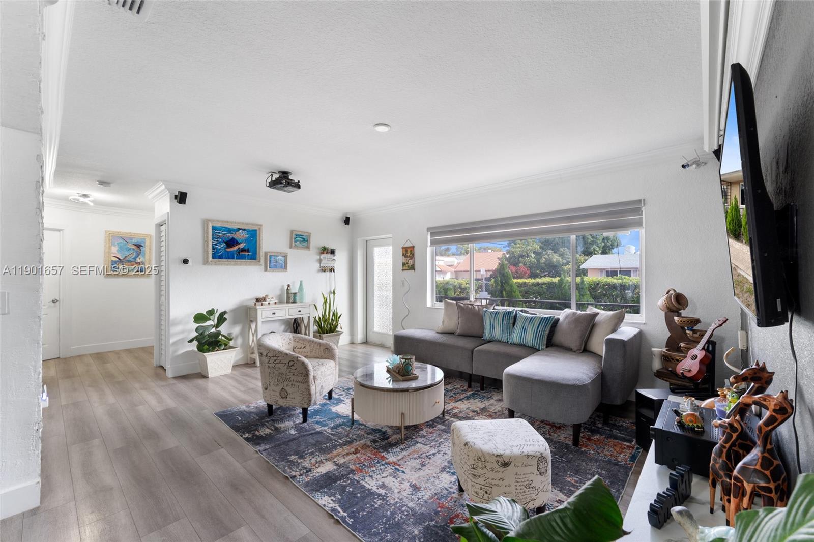 820 Southwest 17th Avenue – photo 2