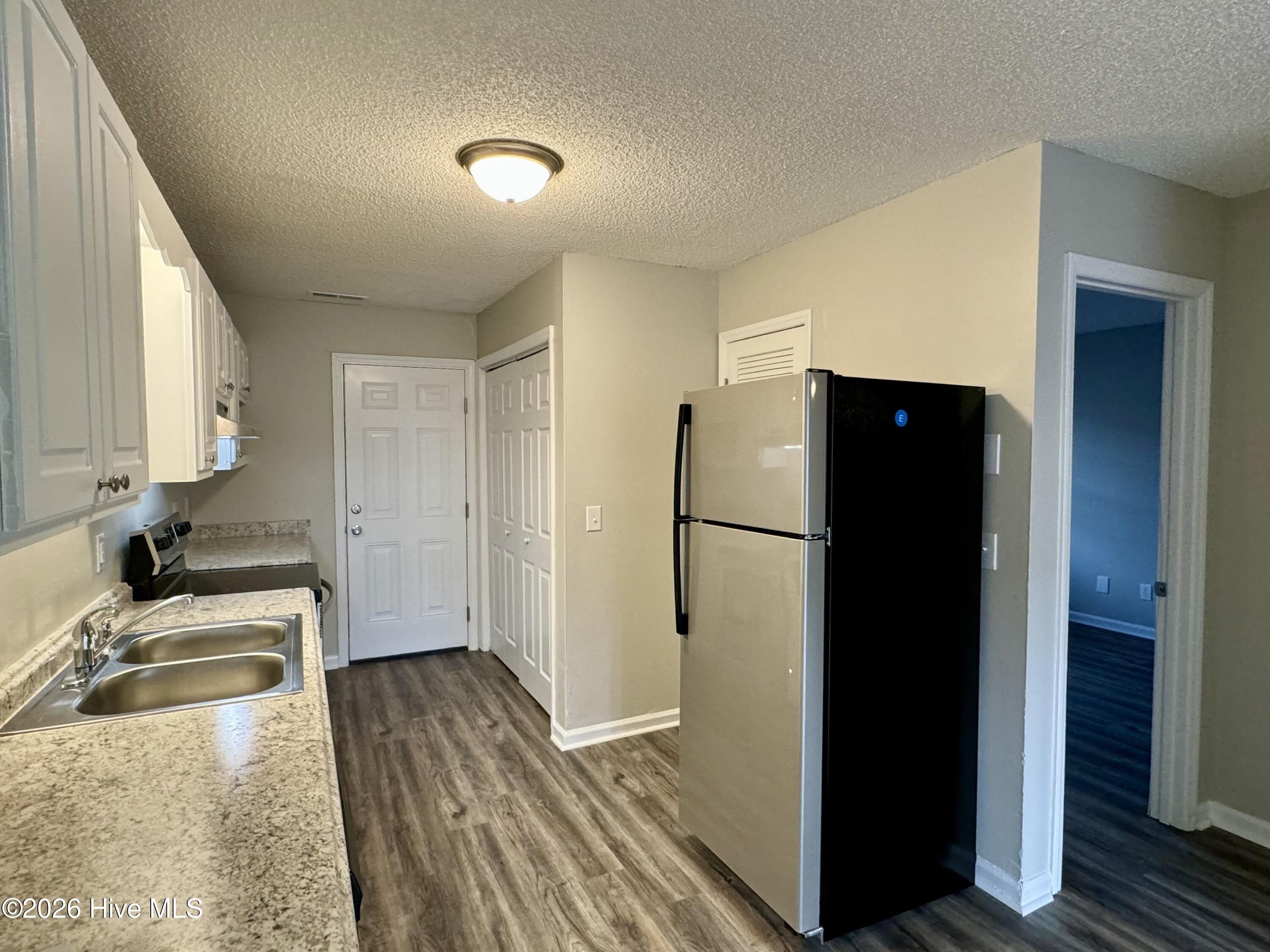 1287 Park W Drive – photo 5