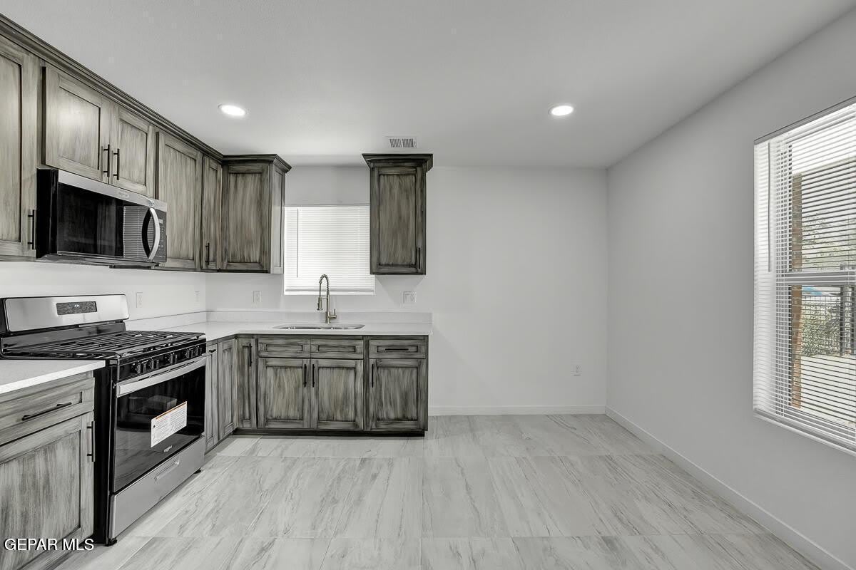 1107 Myrtle Avenue – photo 4