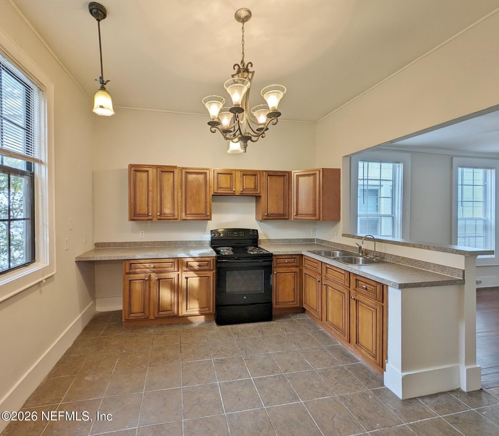 424 WALNUT Court – photo 2