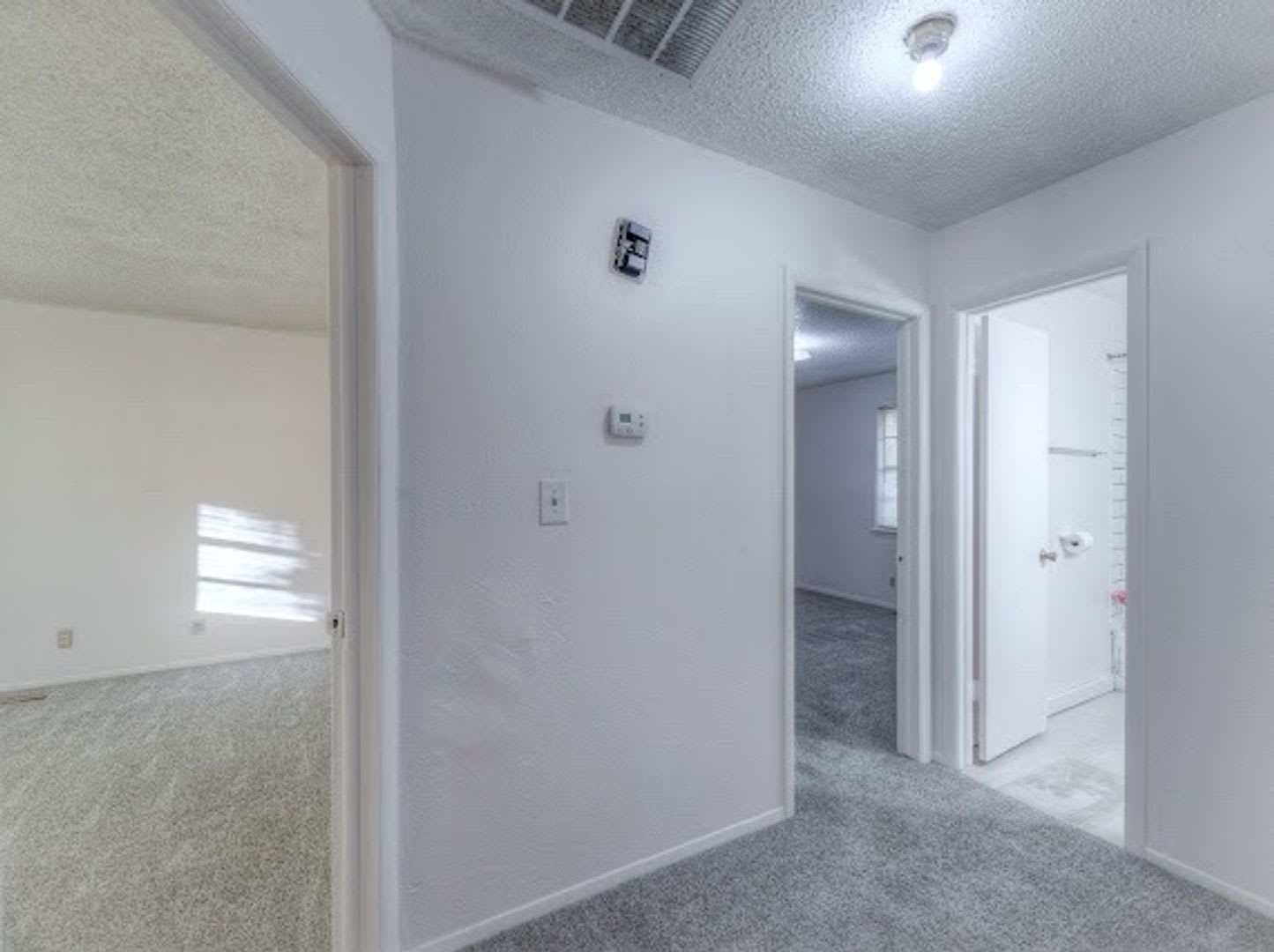 Updated 2 Bedroom Duplex With Attached Garage Covered Patio Move In Ready – photo 3