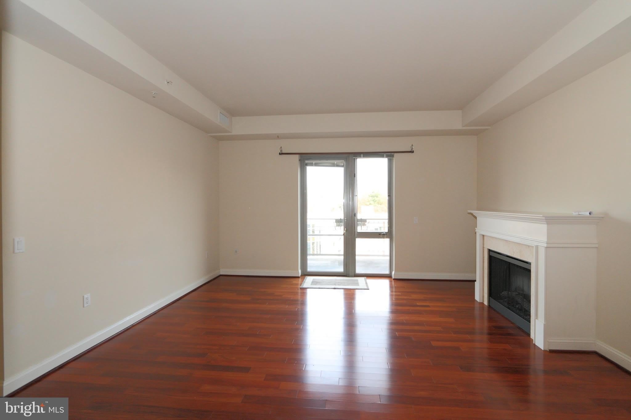 513 W BROAD Street – photo 5