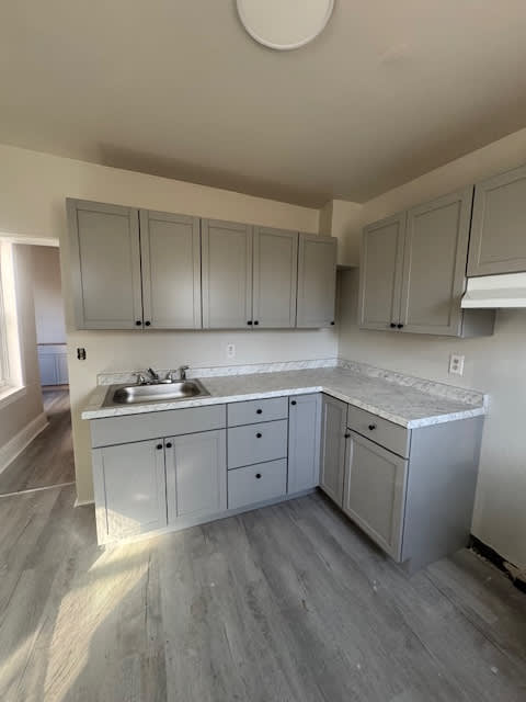 918 East 17th Street – photo 4