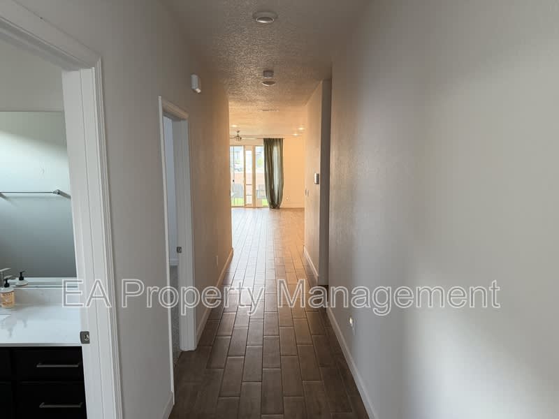 6742 Clayton Dr Ne – photo 3