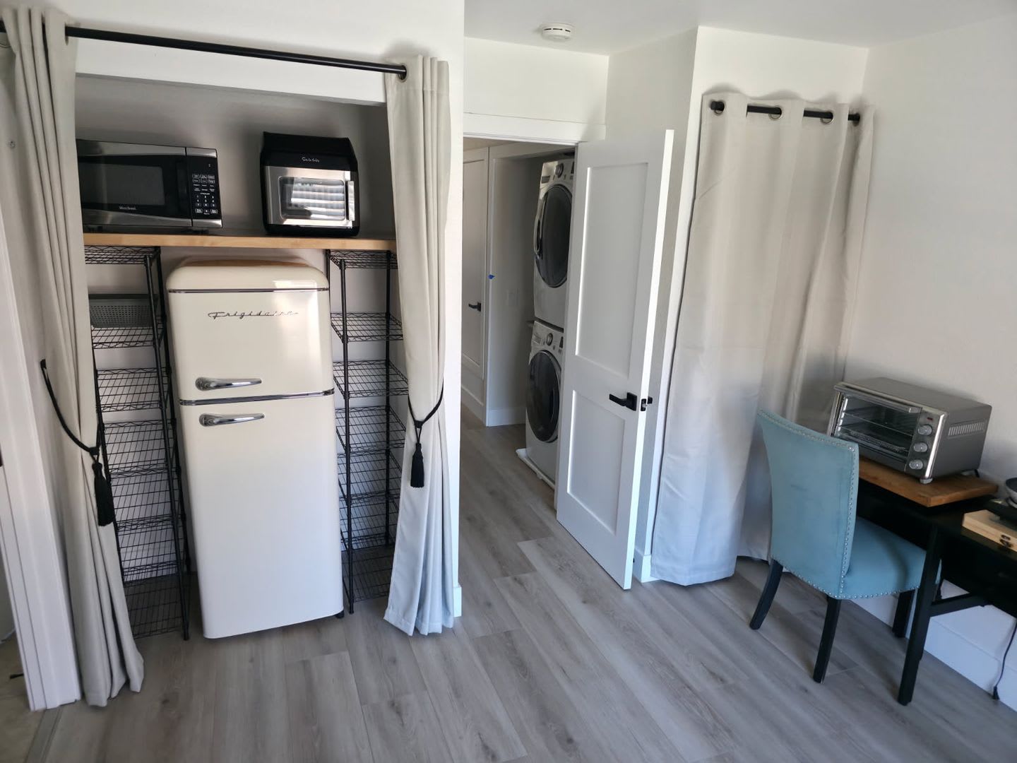 Furnished Bedroom rental with Bonus Kitchenette and office room – photo 1