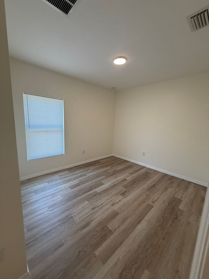 PRIVATE LANDLORD -LIKE NEW RENTAL HOME – photo 5