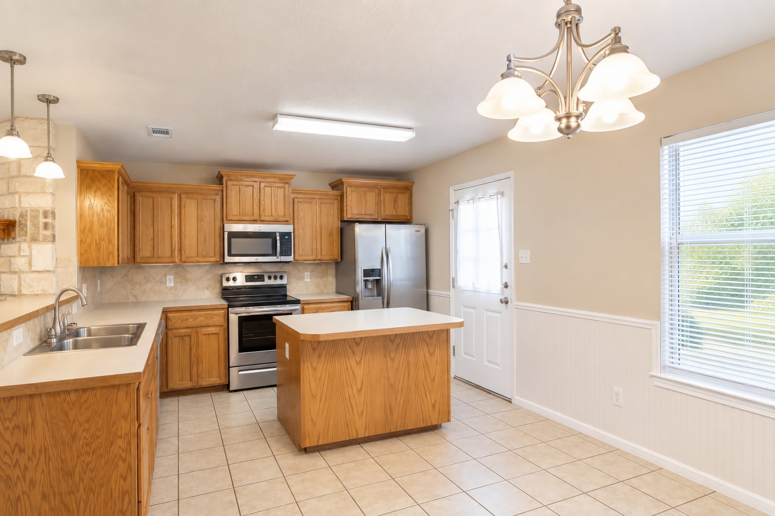 1706 Walker Place Blvd – photo 4