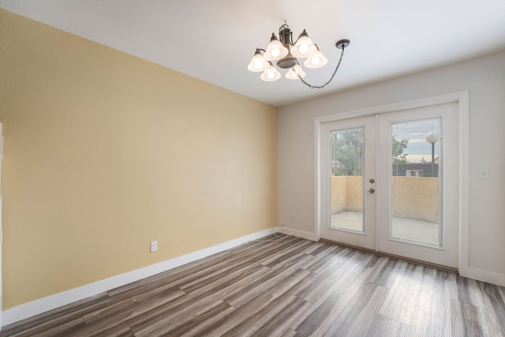 2 Bedroom 2 5 Bath Near Flamingo Torrey Pines – photo 2