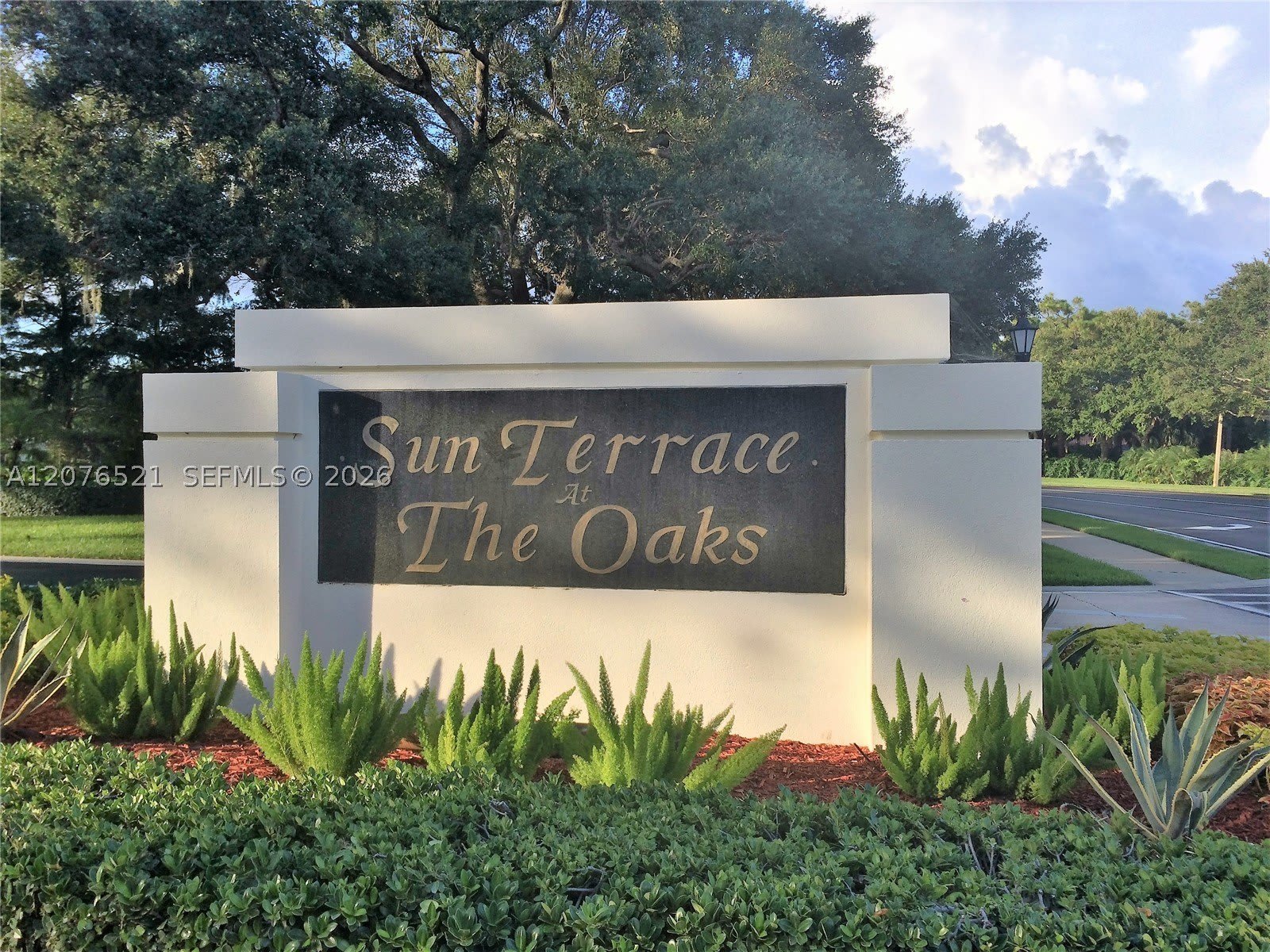 4802 Water Oak Ct – photo 1