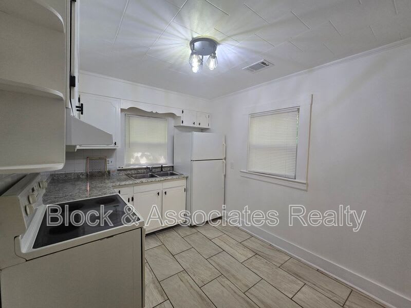 326 Pickett Place – photo 4