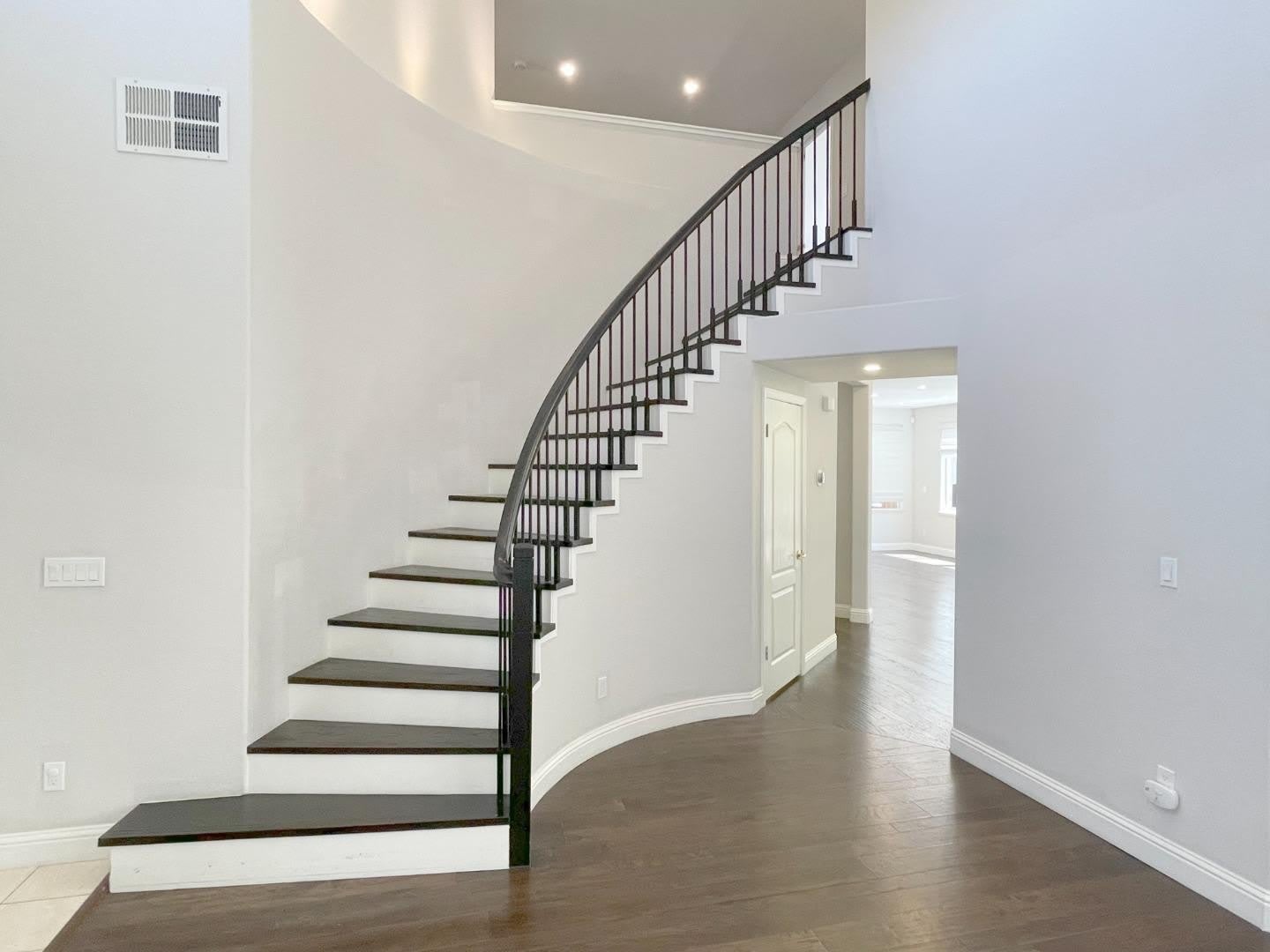 3872 Mars CT – photo 4