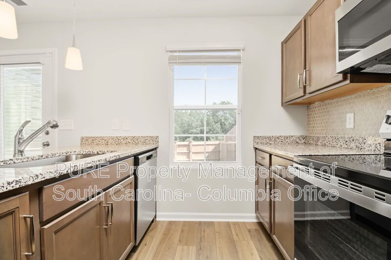 1052 Astoria Drive – photo 3