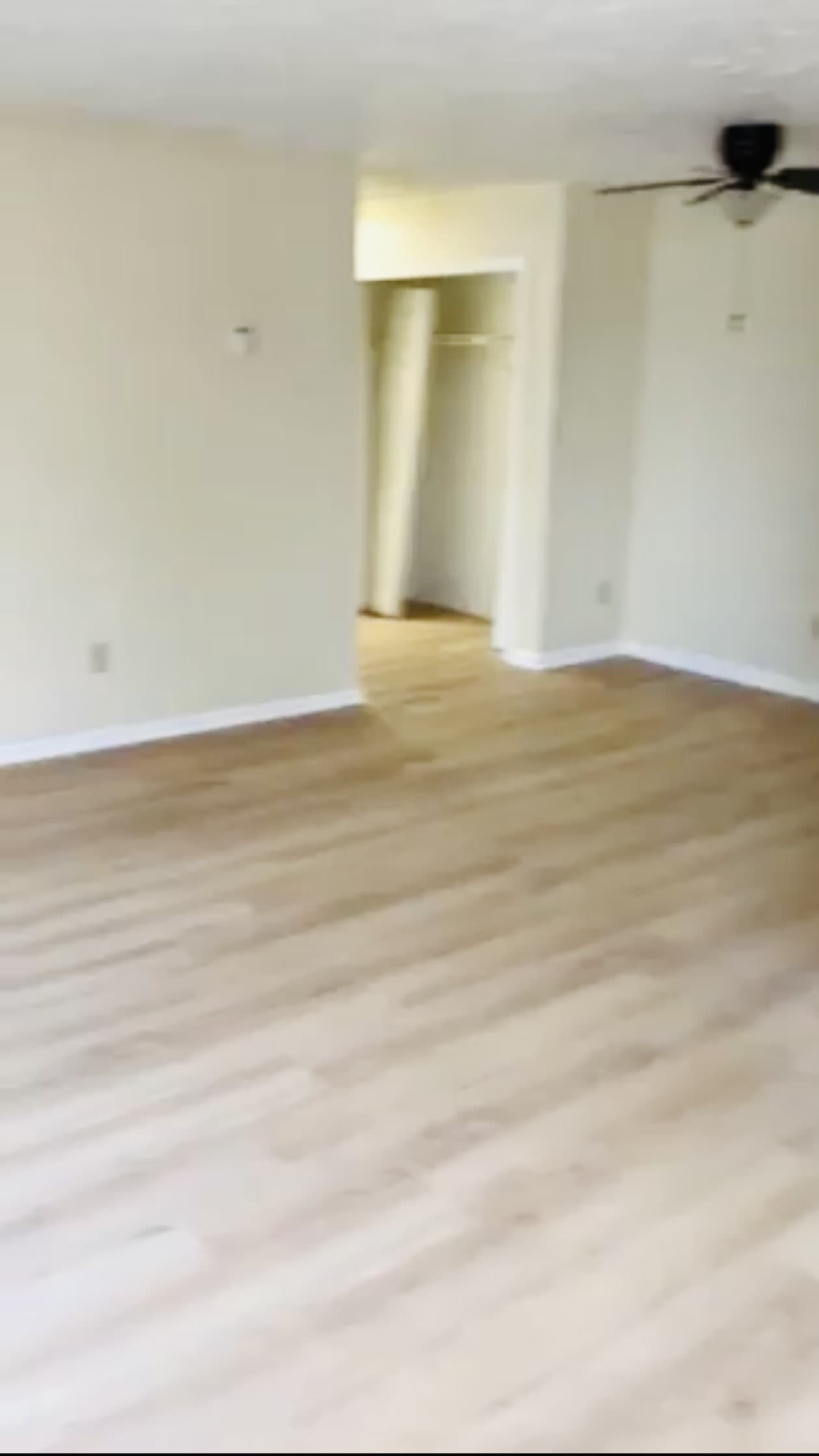 5790 Lee Rd – photo 2