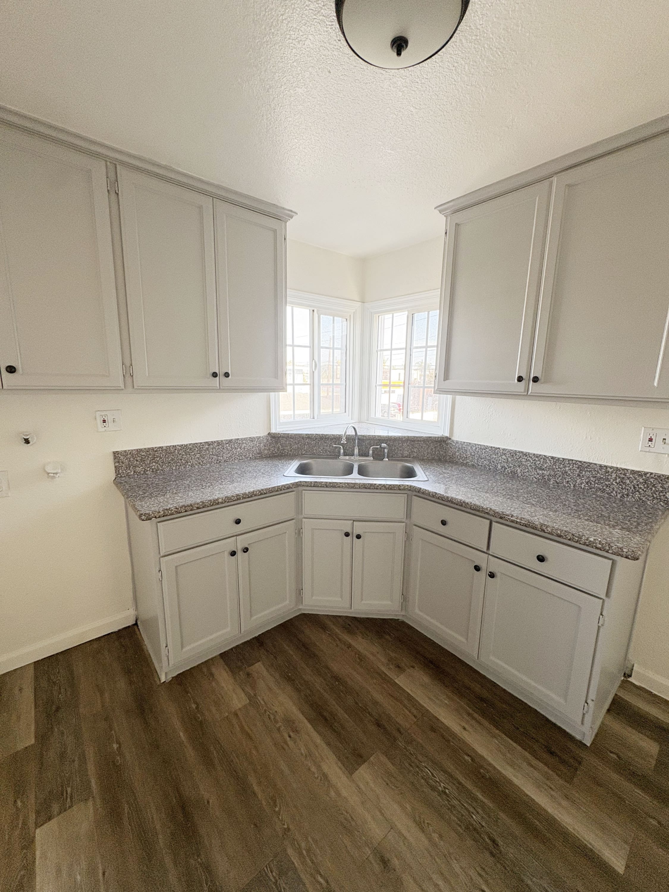 6328 Fishburn Aveunit D – photo 5