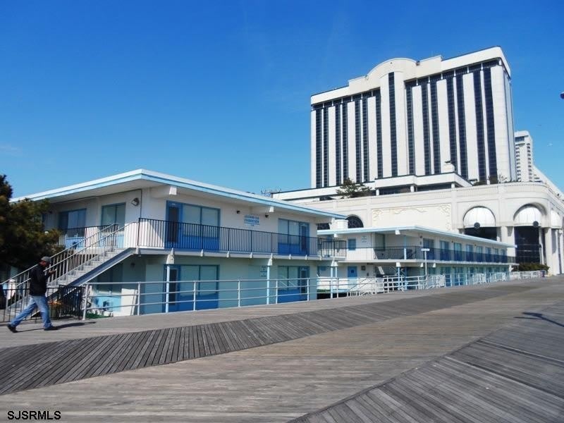 3501 Boardwalk – photo 2