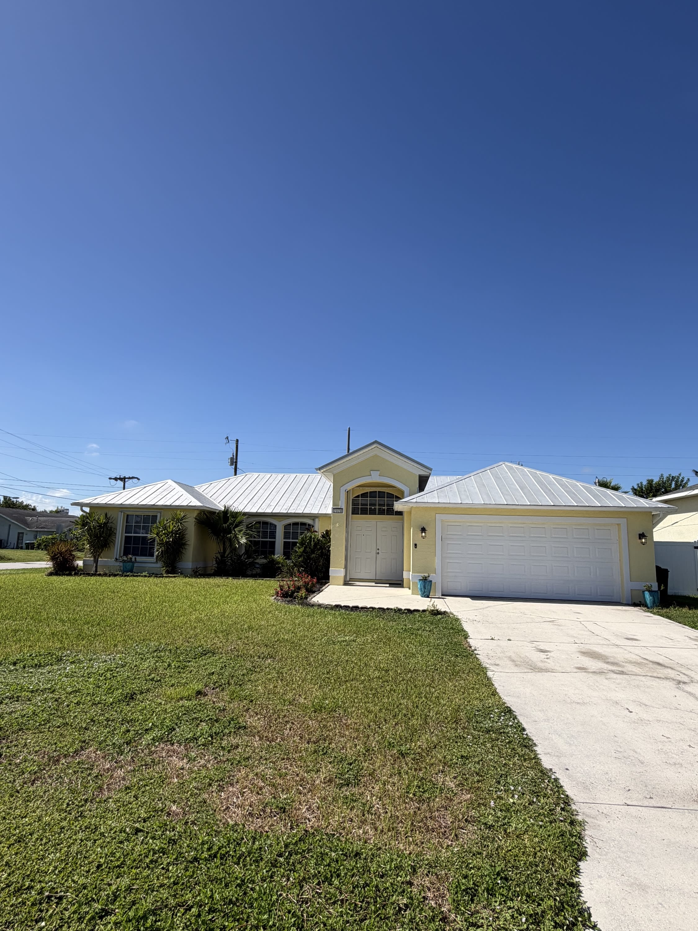 2026 Northeast Van Loon Terrace – photo 2