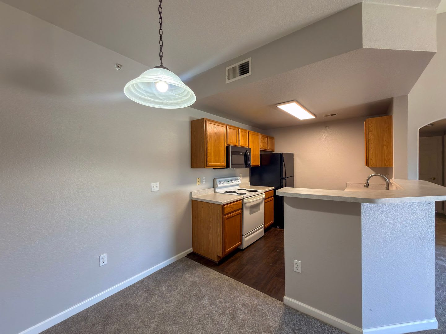 Top-Floor Condo with Vaulted Ceilings, Mountain Views & Garage in Cherry Creek Schools – photo 5