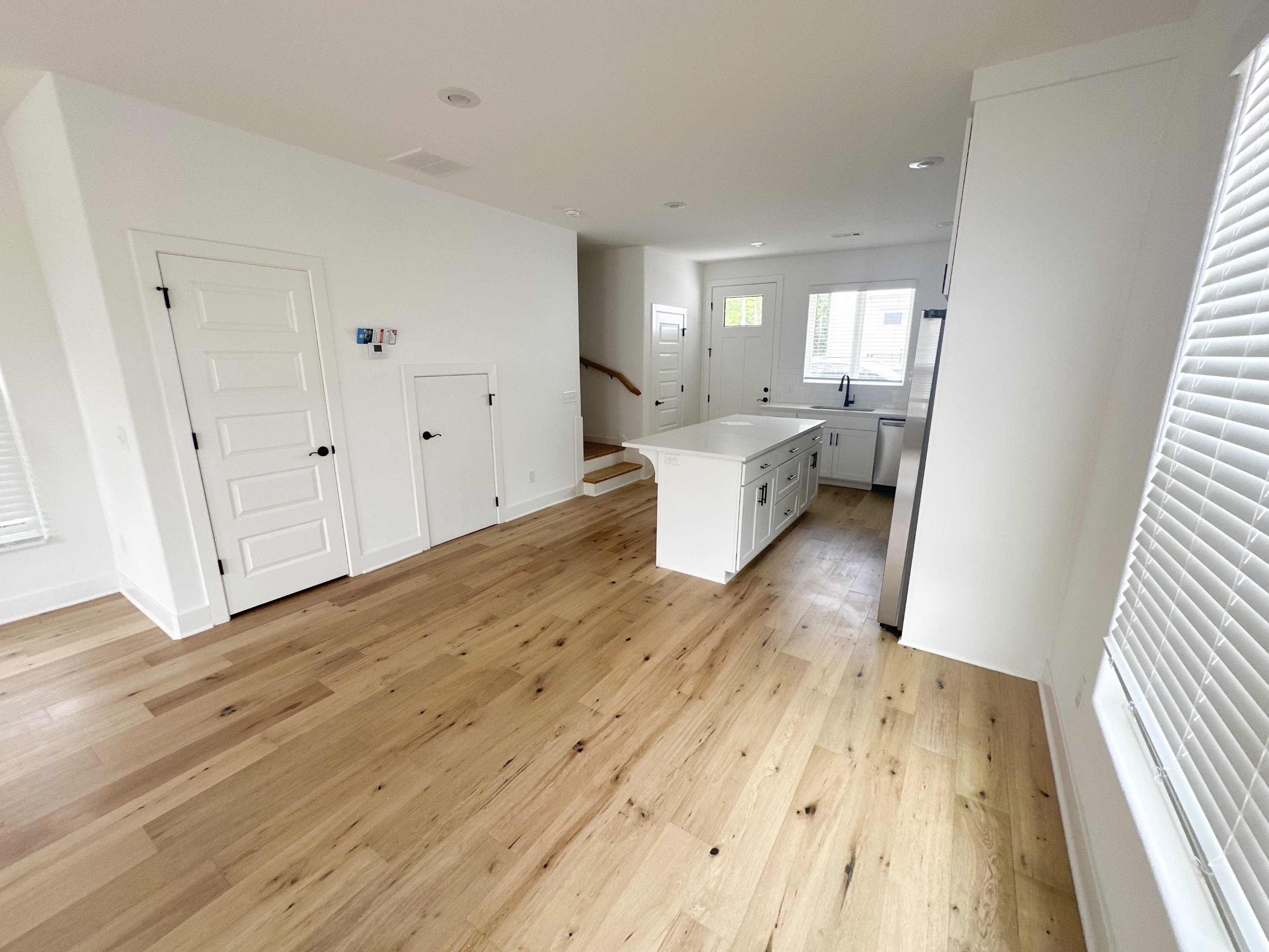 1638 W Neptune Street – photo 3