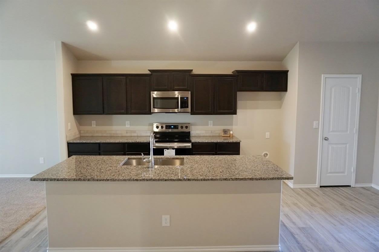 6822 40th Street – photo 3