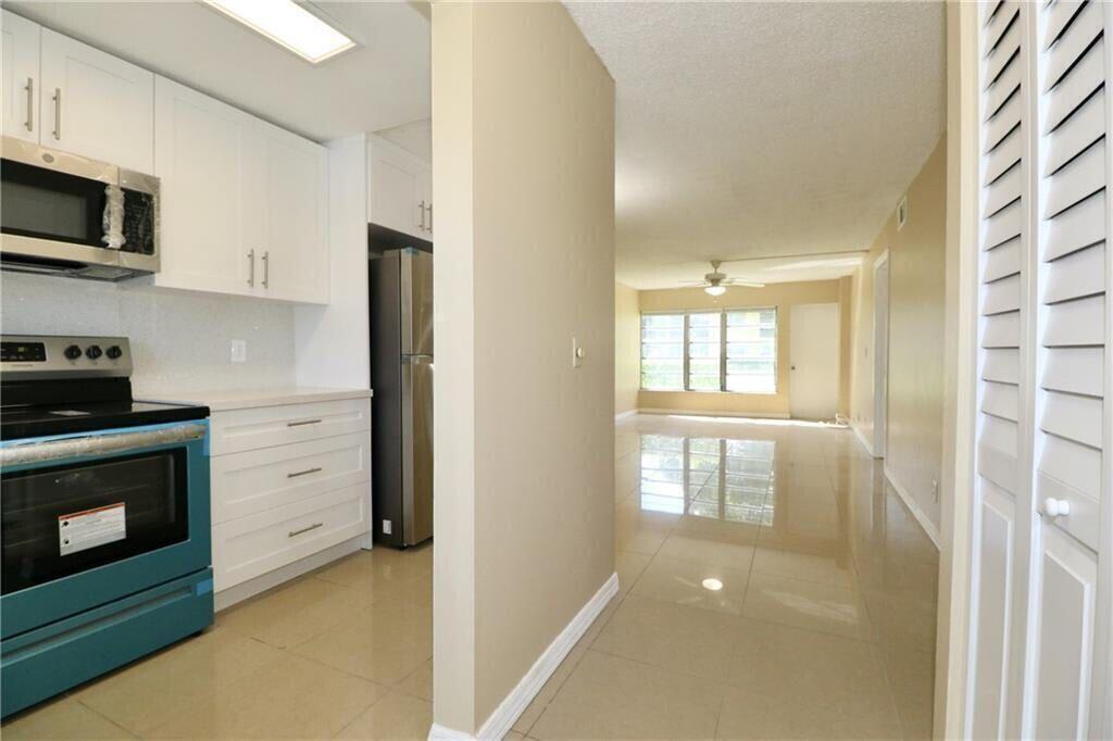 9915 Sandalfoot Boulevard – photo 5