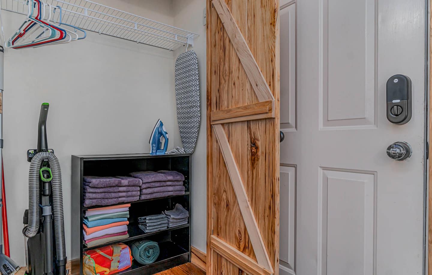 712 N Roeske Ave – photo 3
