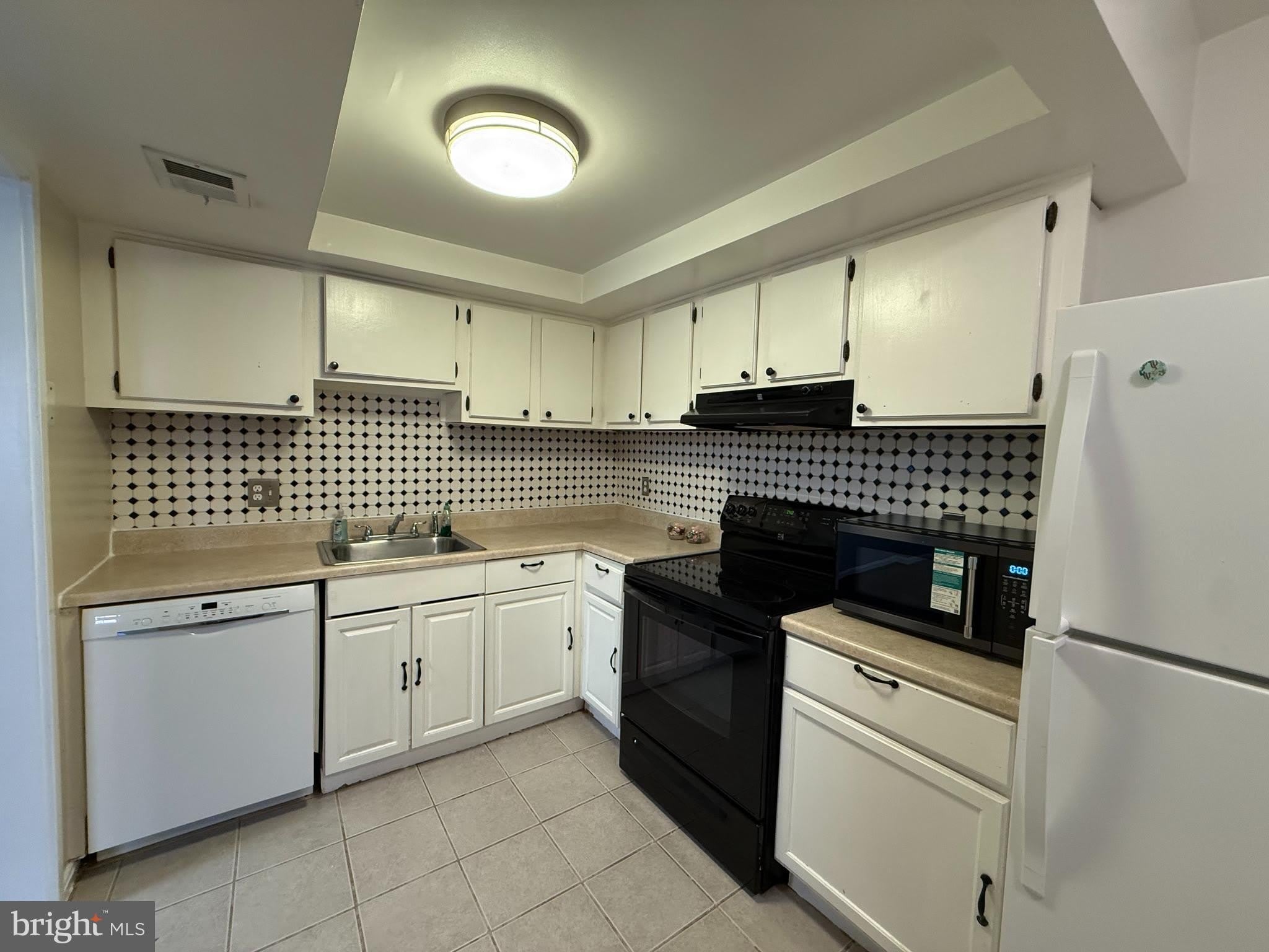 8766 WALUTES Circle – photo 3