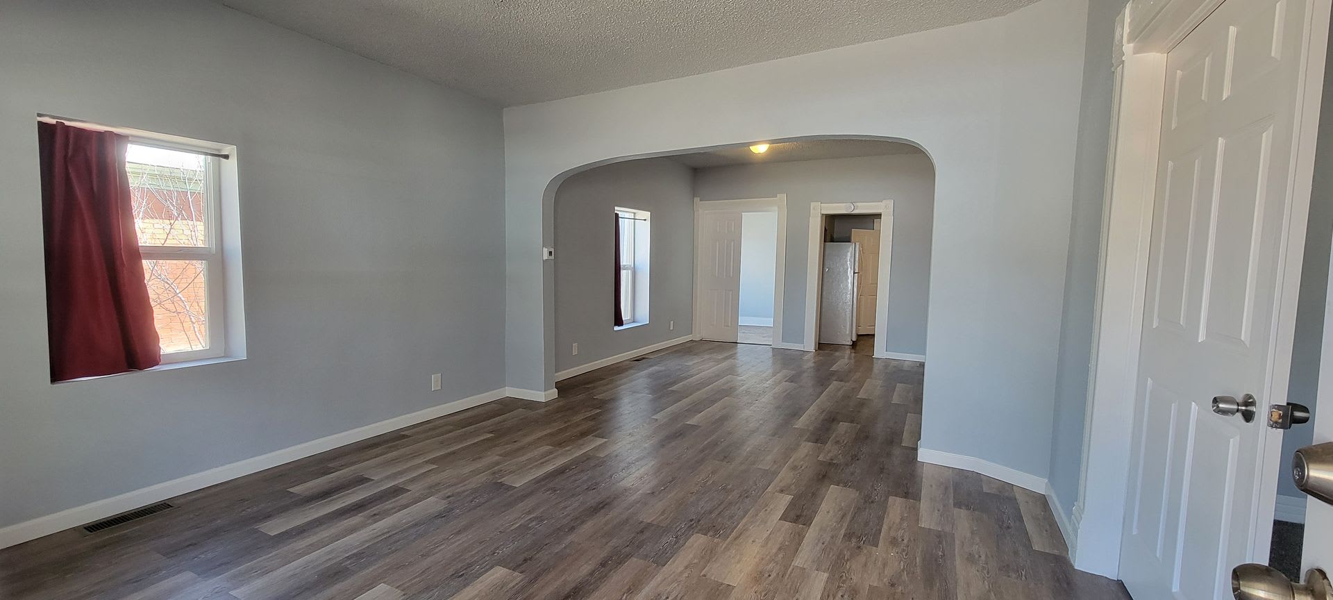 2+ Bedroom home Near Downtown! – photo 2