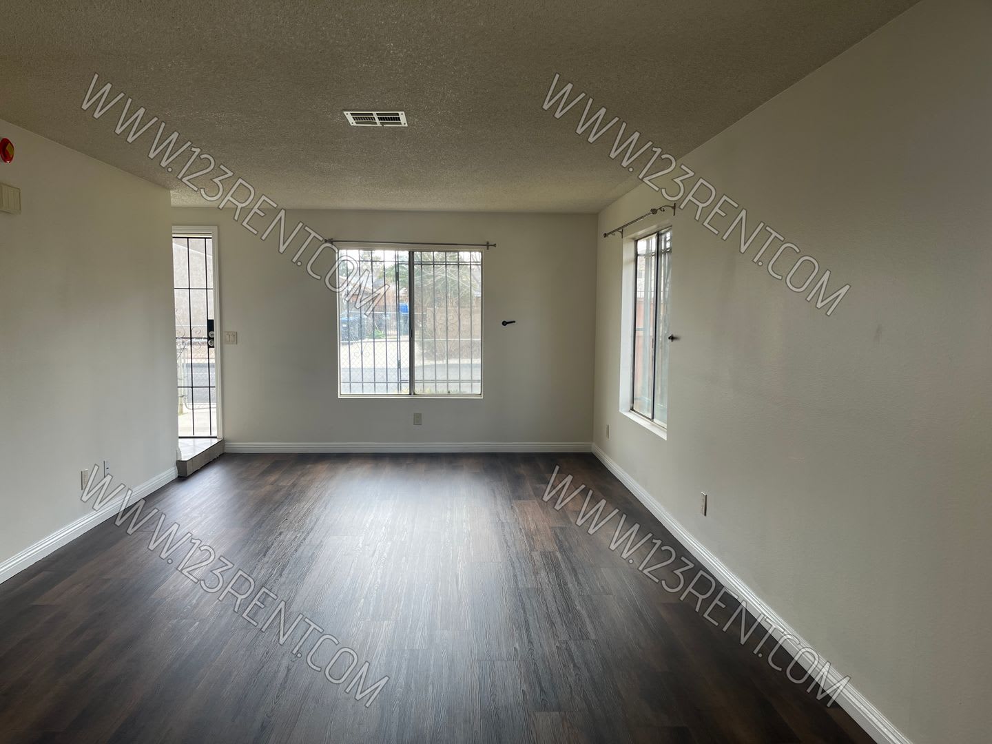2BD/1.5BTH TOWNHOUSE WEST LANCASTER – photo 4
