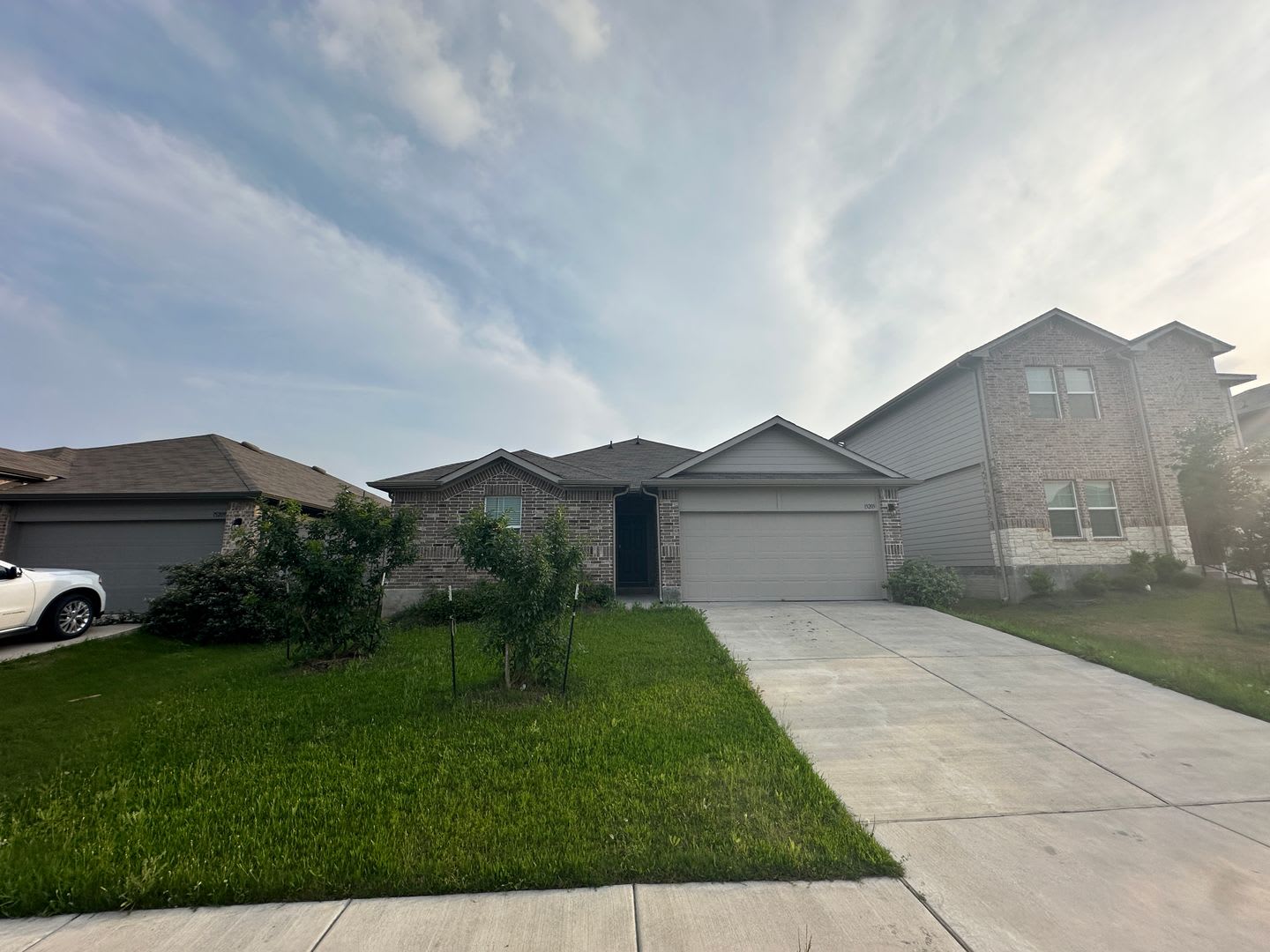 Classic Three Bedroom Two Bath Home in a Great Neighborhood – photo 3