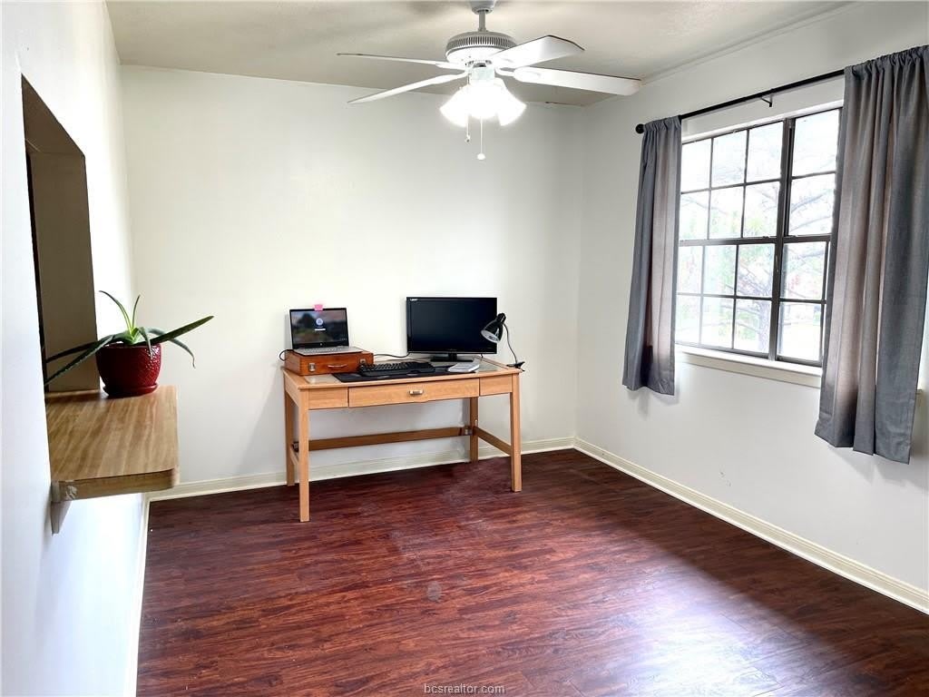 704 Navarro Drive – photo 4