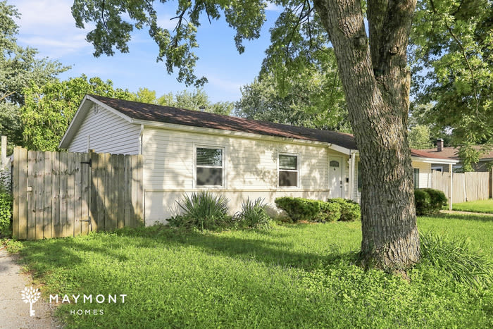 990 Sheffield Drive – photo 3