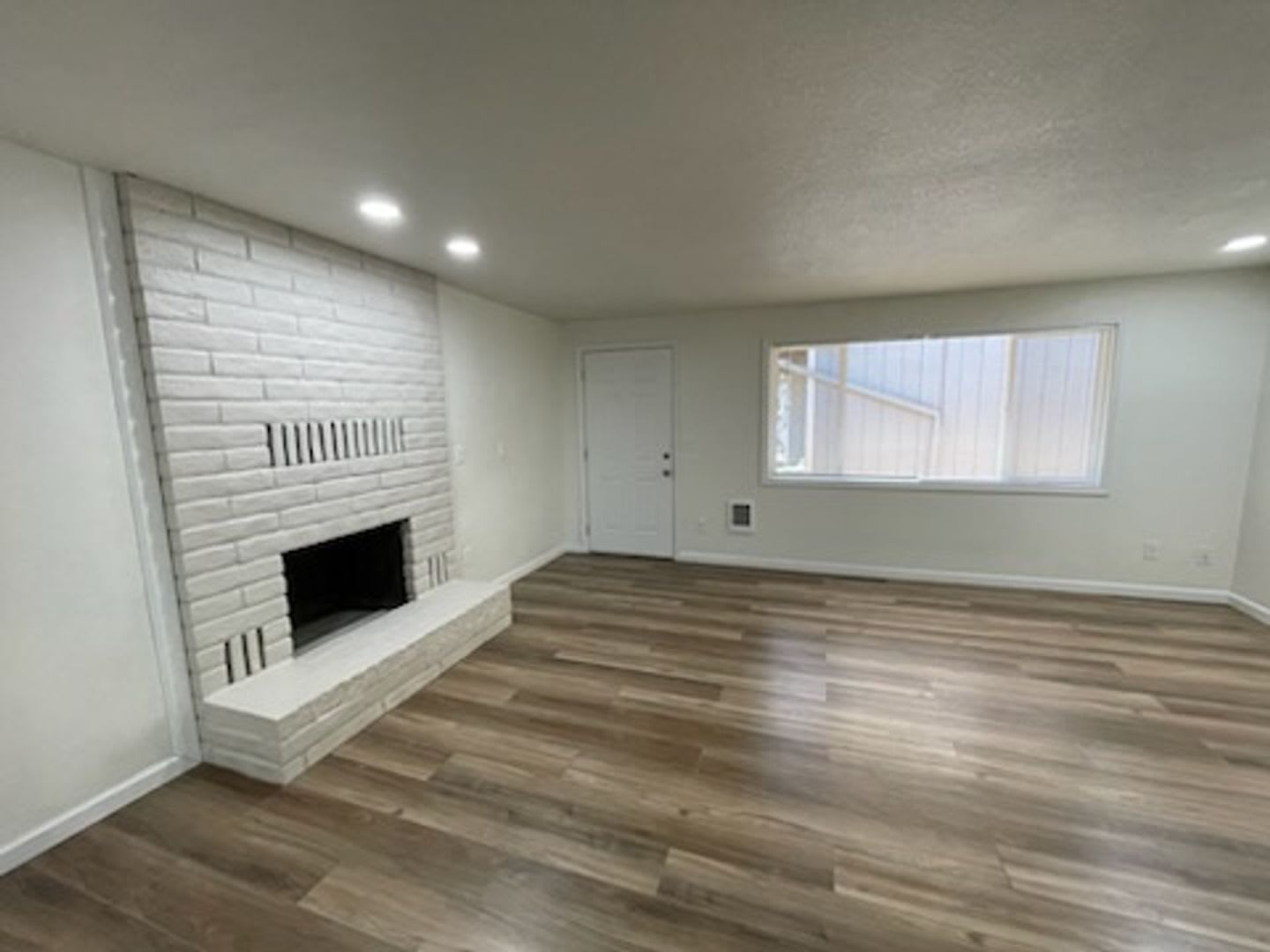 Newly Remodeled 3 Bedroom Ranch Style Home Ready Now – photo 4