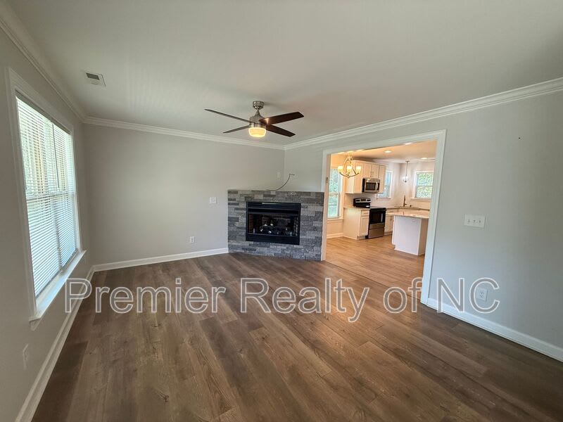 3963 Talcott Ave – photo 5