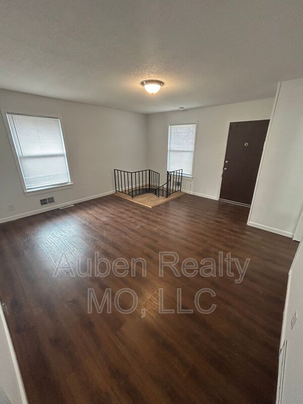 20808 E 13th Ter S. – photo 3
