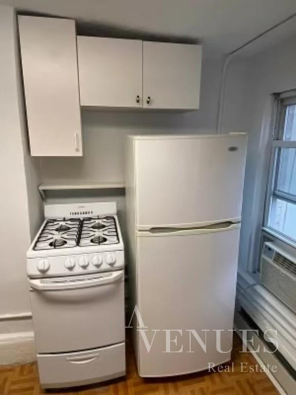 425 East 12th Street – photo 3