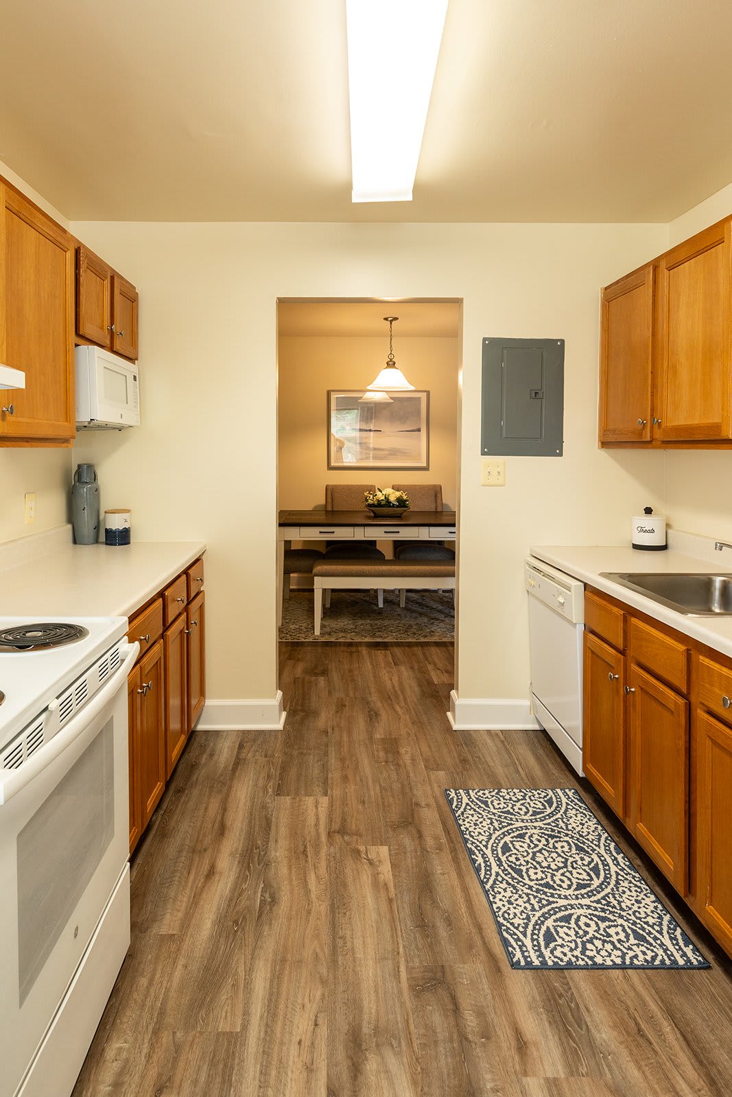 Woodridge Apartments – photo 3