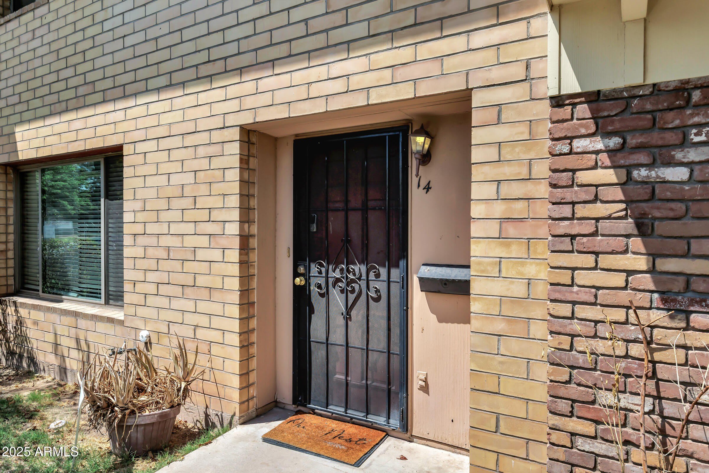 14 E Hermosa Drive – photo 4