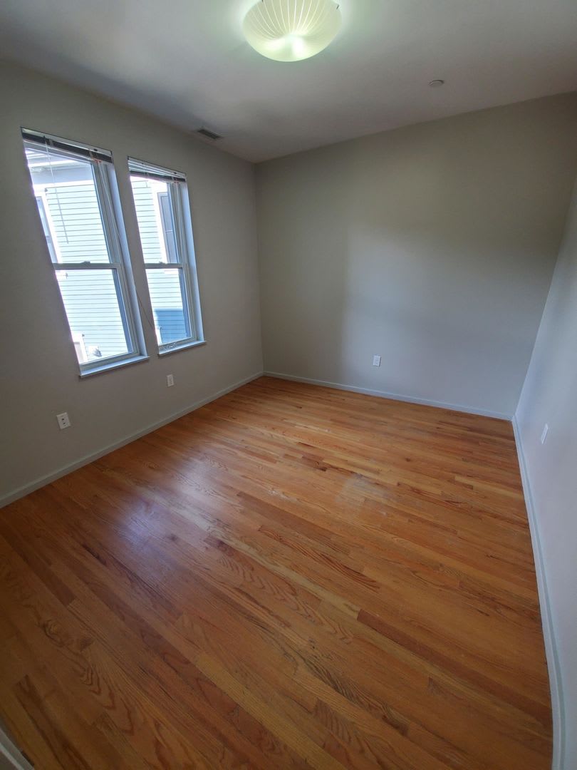 Huge 5 bed townhouse in allston – photo 3