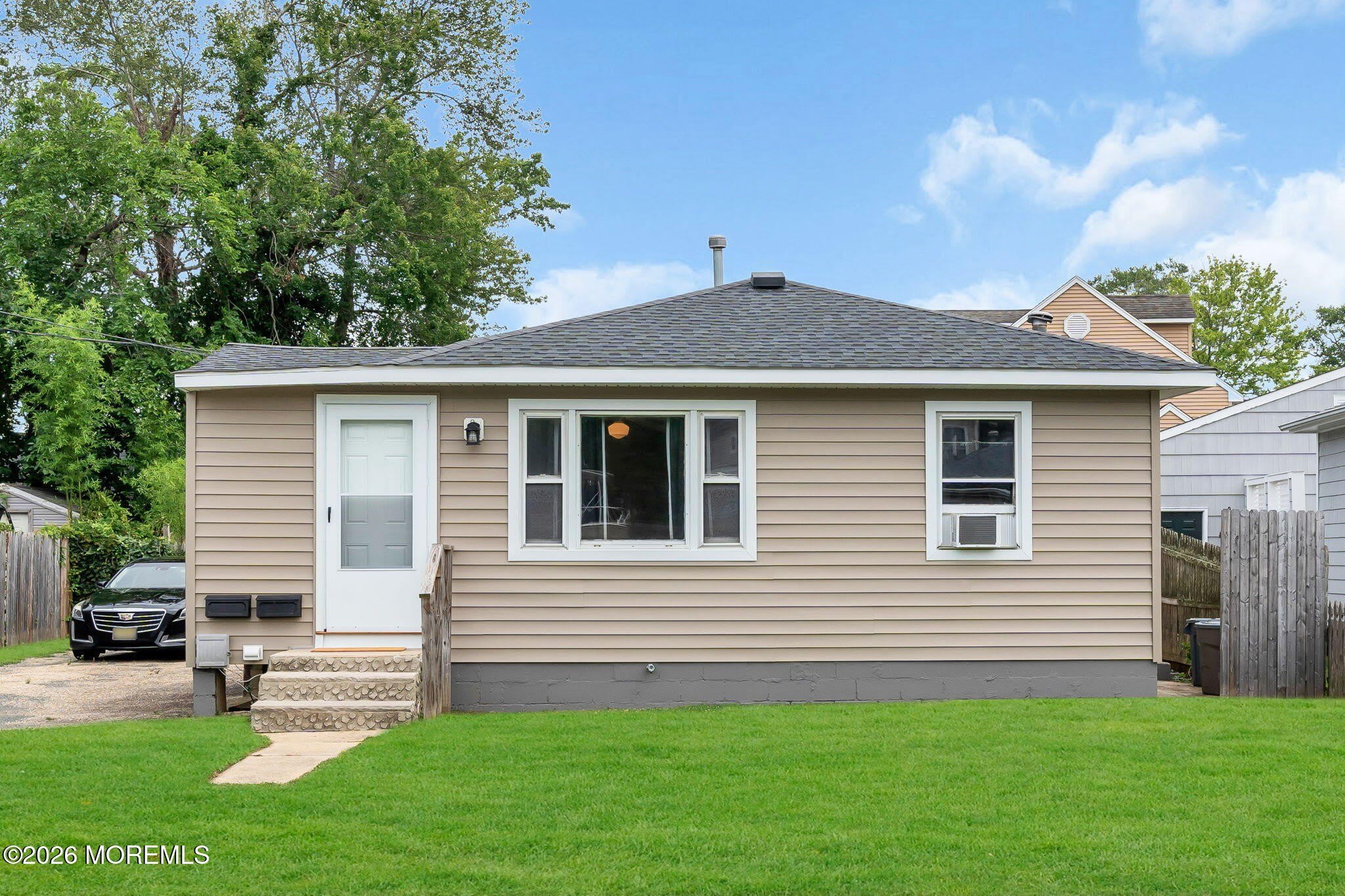 1218 Lister Street – photo 1