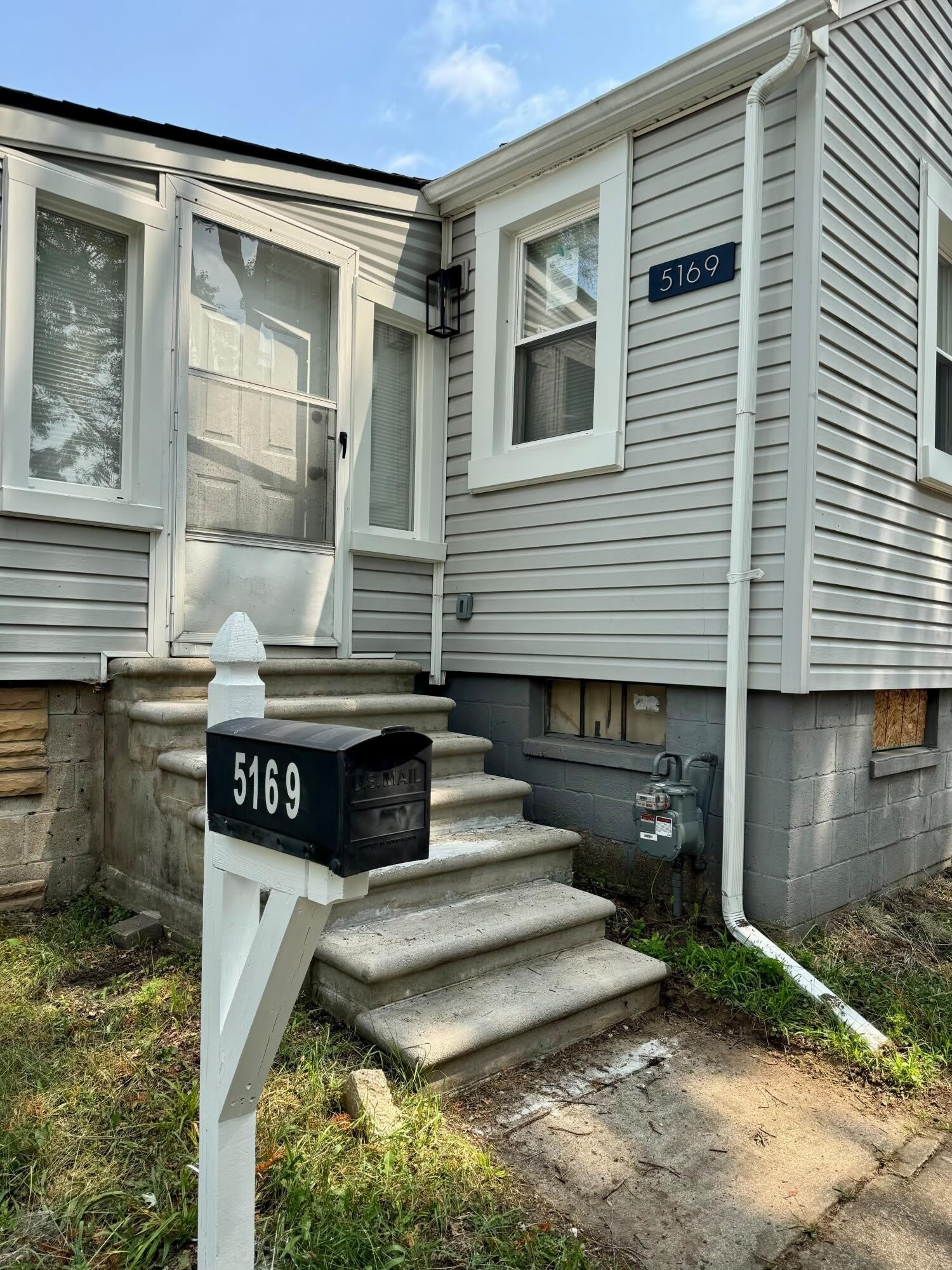 5169 Glenis Street – photo 3