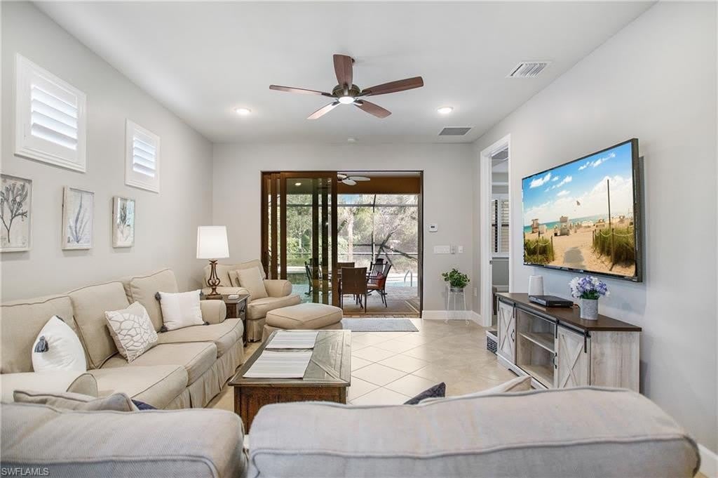 7674 Jacaranda Ln – photo 2