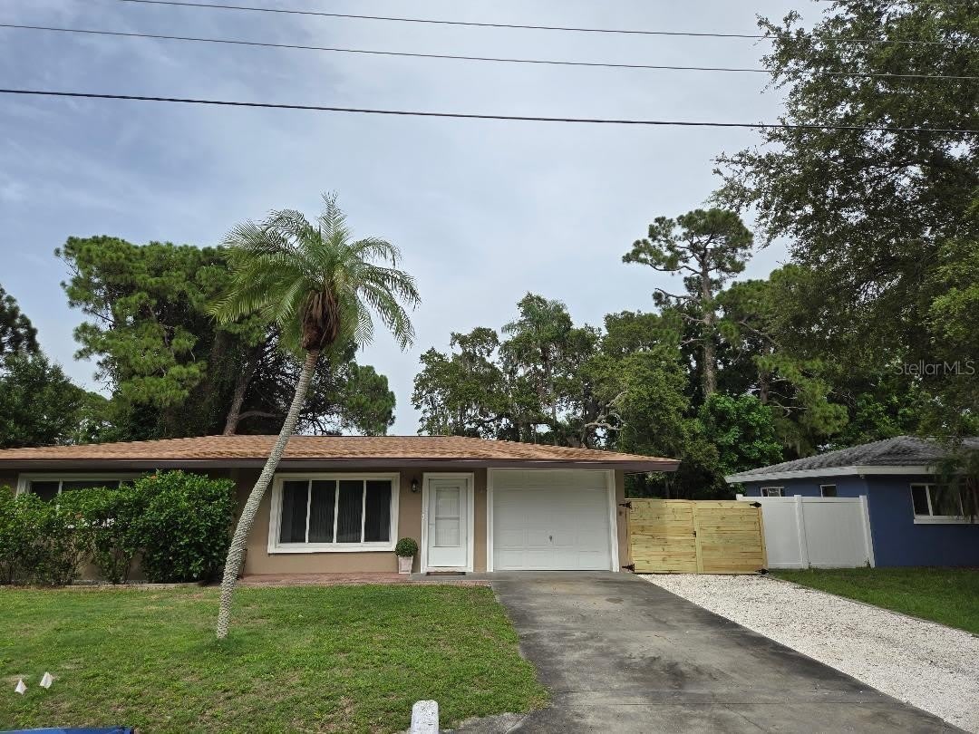 6015 CARLTON Avenue – photo 1