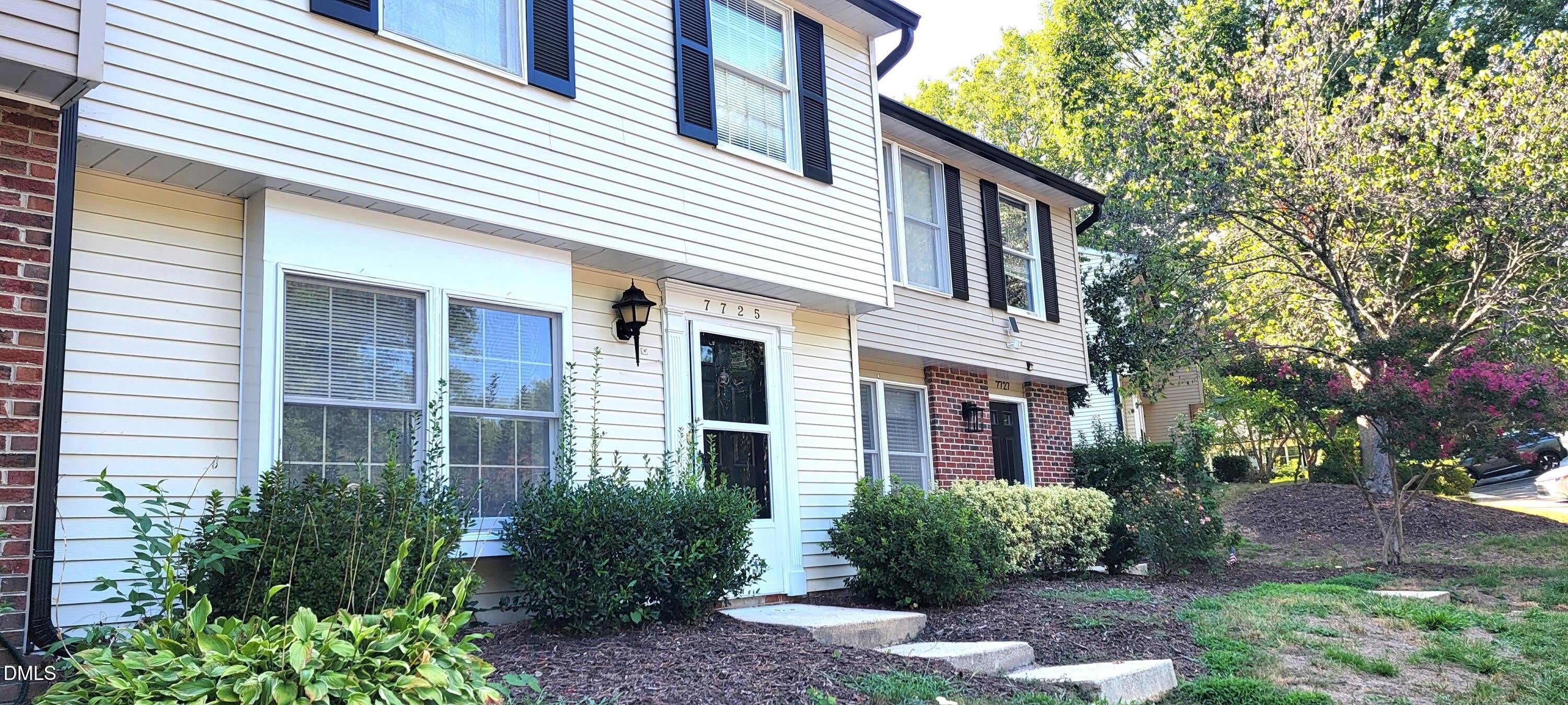7725 Sandra Lane – photo 2