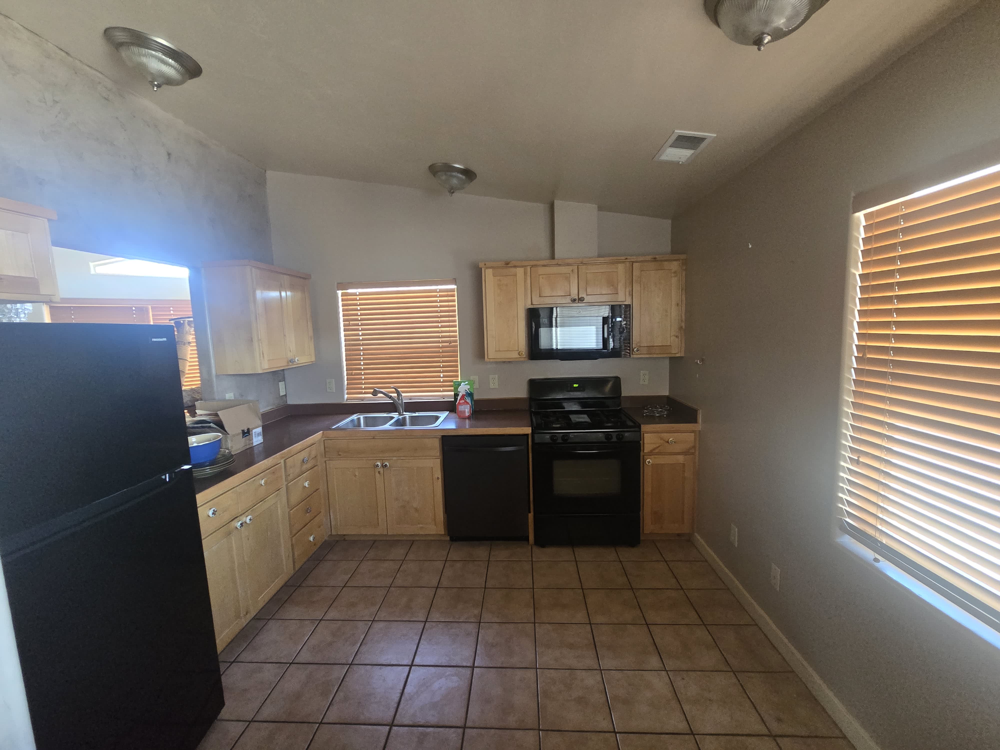 505 S Huntridge Cir – photo 2