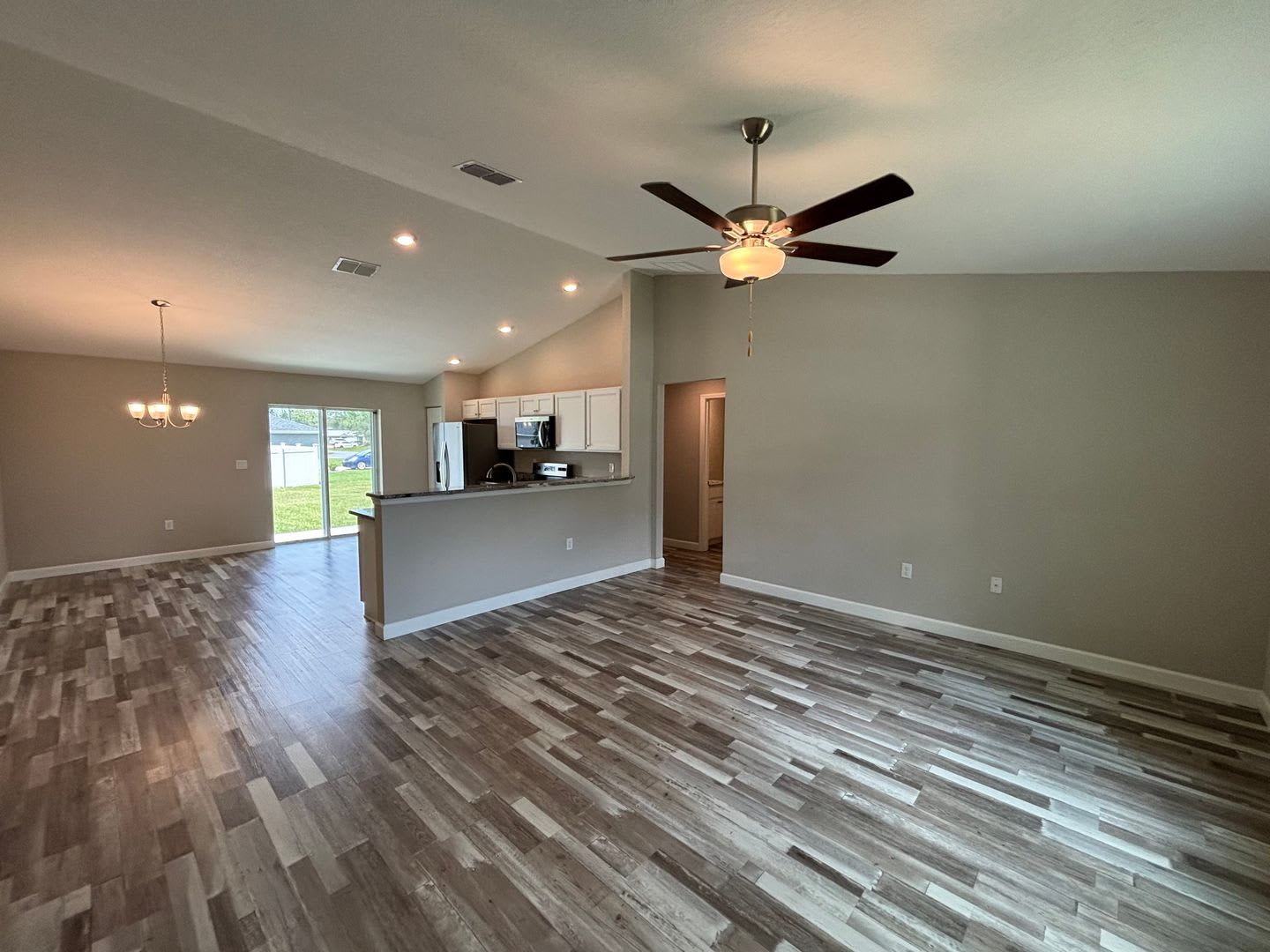 Beautiful corner Home in Marion Oaks – photo 4