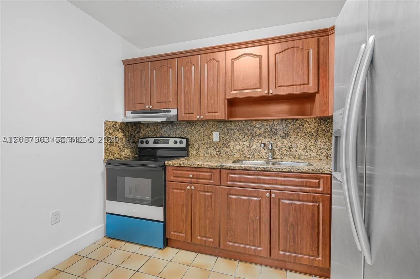 8095 NW 8th St – photo 3
