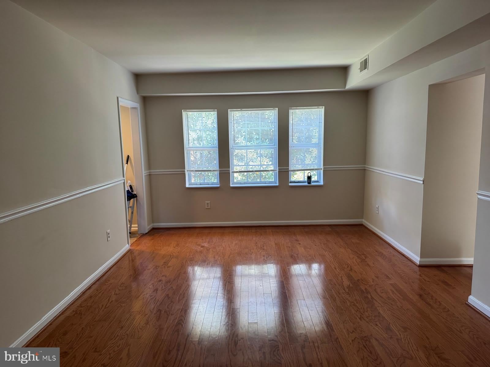 1720 QUEENS Lane – photo 3
