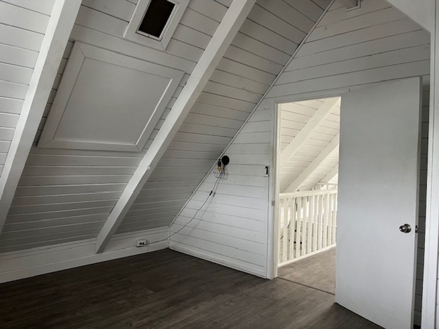 2 Bedroom / 1 Bath with loft and Ocean Views in Downtown Kona! – photo 5